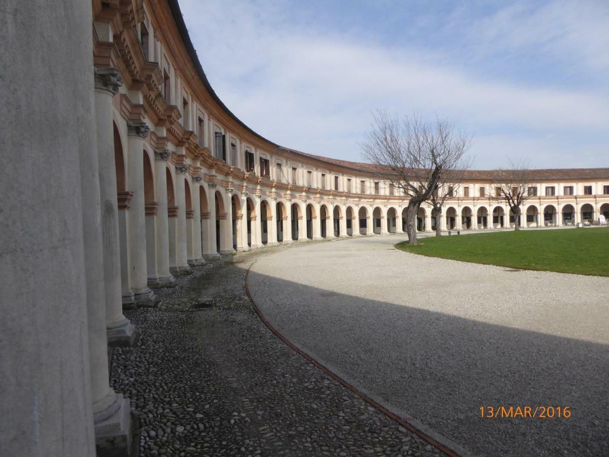 Vila La Casa Del Giardiniere Zero Branco Exteriér fotografie